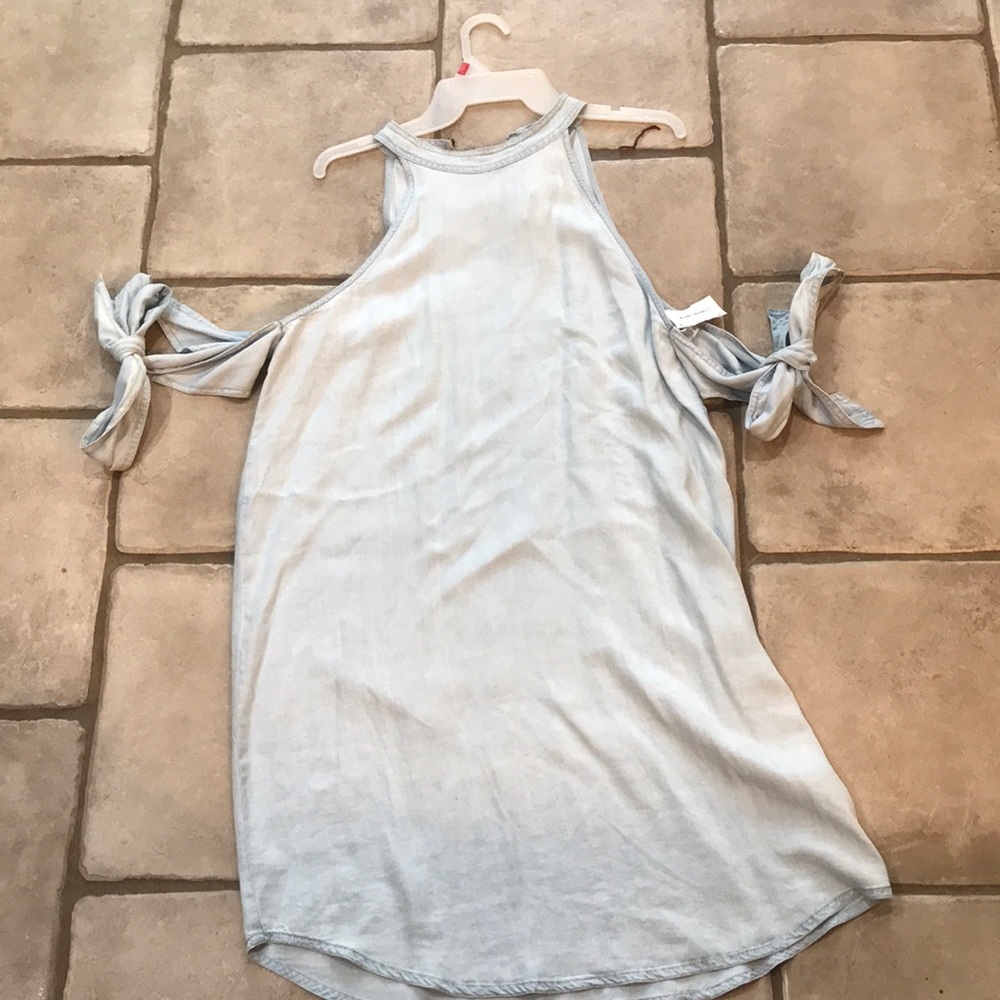 Blue dress with bow up sleeves